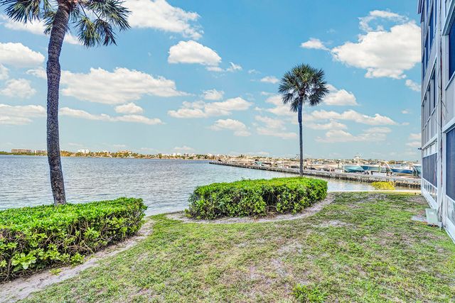 100 Waterway Drive S 109, Lantana, FL 33462