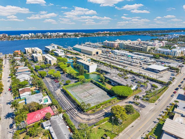 100 Waterway Drive S 109, Lantana, FL 33462