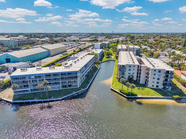 100 Waterway Drive S 109, Lantana, FL 33462