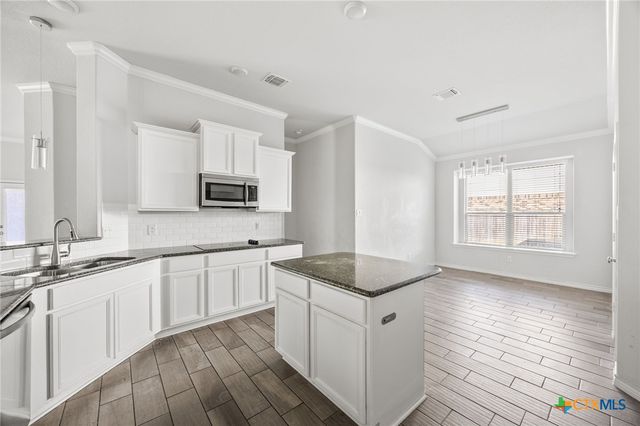 4514 Guildford Drive, Belton, TX 76513