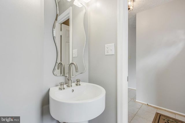 3036 NEW OAK LN, Bowie, MD 20716