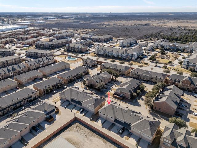 921 Shelby Lane, Lewisville, TX 75056