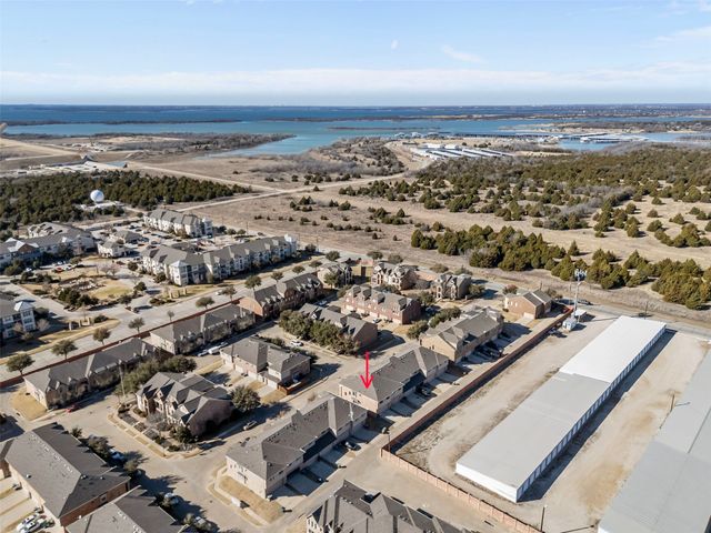 921 Shelby Lane, Lewisville, TX 75056