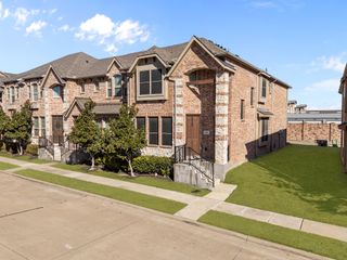 921 Shelby Lane, Lewisville, TX 75056