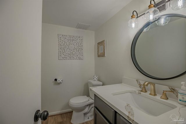 4736 Huron Dr, Pensacola, FL 32507