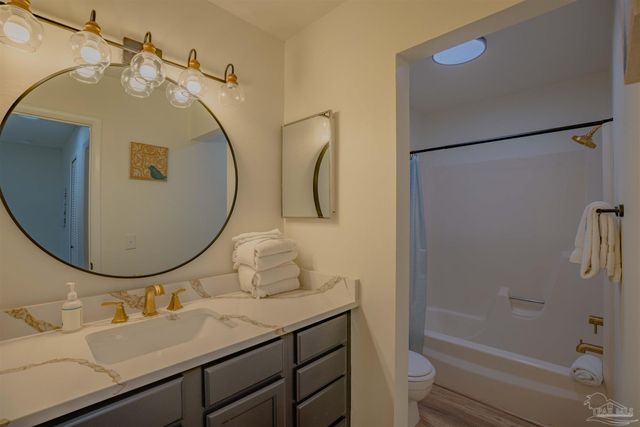 4736 Huron Dr, Pensacola, FL 32507