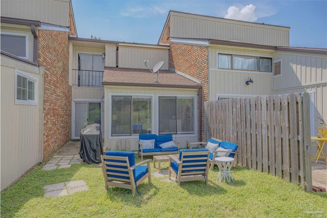 4736 Huron Dr, Pensacola, FL 32507