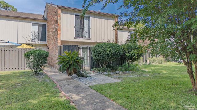 4736 Huron Dr, Pensacola, FL 32507