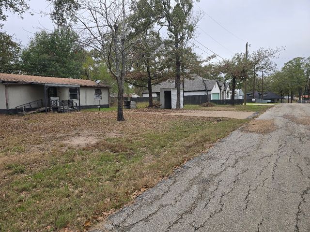 143 Chillacothe Trail, Mabank, TX 75156