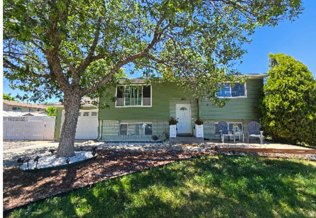 4432 S WOODGROVE DR, West Valley City, UT 84120