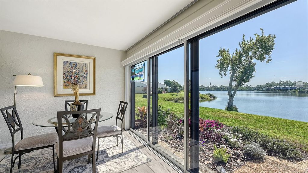 Image 16 of property listing at 515 SPRING LAKES BOULEVARD 515, Bradenton, FL 34210