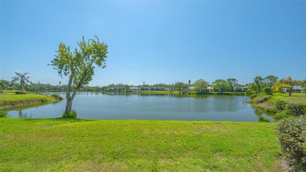 Image 38 of property listing at 515 SPRING LAKES BOULEVARD 515, Bradenton, FL 34210