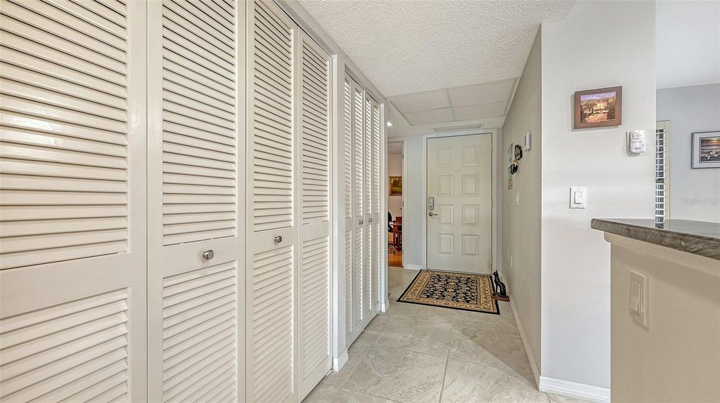 Image 7 of property listing at 515 SPRING LAKES BOULEVARD 515, Bradenton, FL 34210