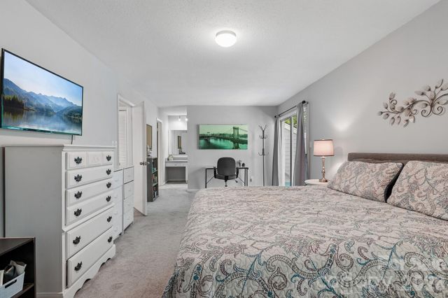 8403 Cricket Lake Drive, Charlotte, NC 28277