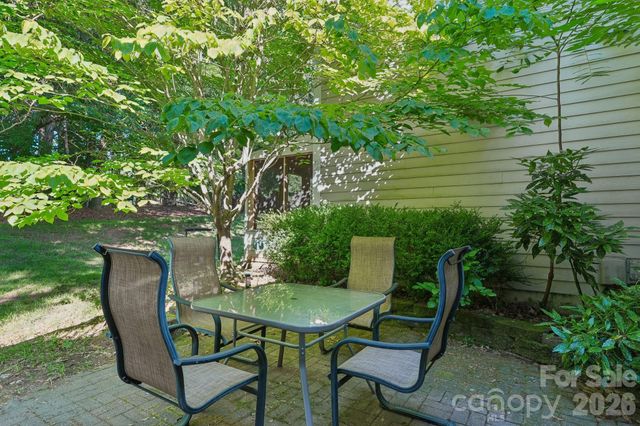 8403 Cricket Lake Drive, Charlotte, NC 28277