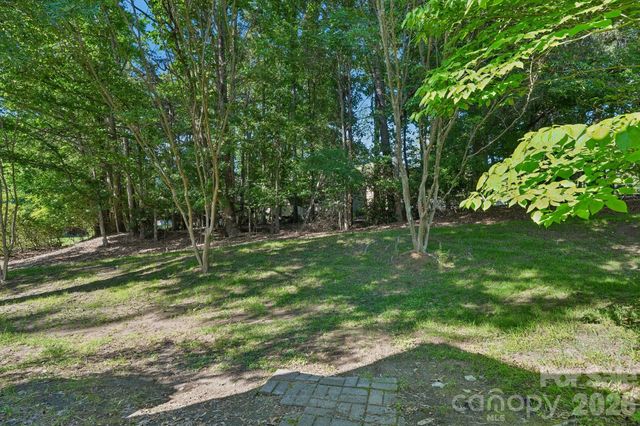 8403 Cricket Lake Drive, Charlotte, NC 28277