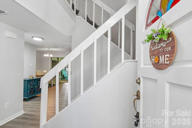 8403 Cricket Lake Drive, Charlotte, NC 28277