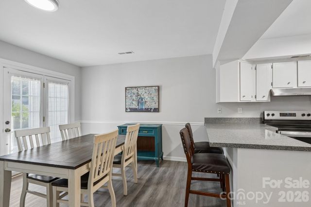 8403 Cricket Lake Drive, Charlotte, NC 28277