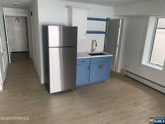 65 Knox Avenue, Cliffside Park, NJ 07010