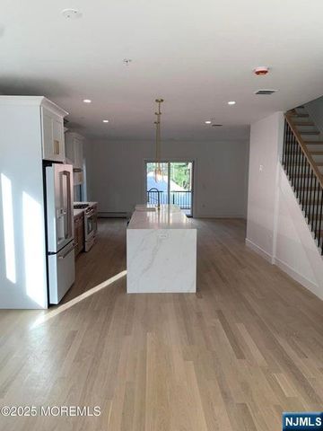 65 Knox Avenue, Cliffside Park, NJ 07010