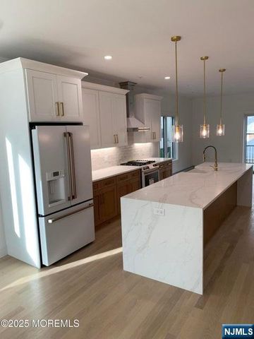 65 Knox Avenue, Cliffside Park, NJ 07010