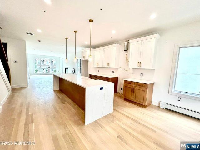 65 Knox Avenue, Cliffside Park, NJ 07010