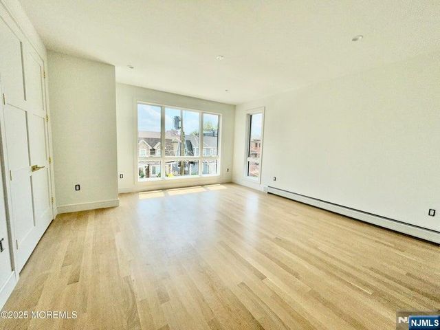 65 Knox Avenue, Cliffside Park, NJ 07010