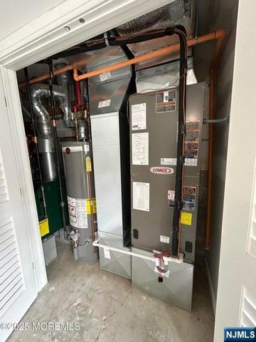 65 Knox Avenue, Cliffside Park, NJ 07010