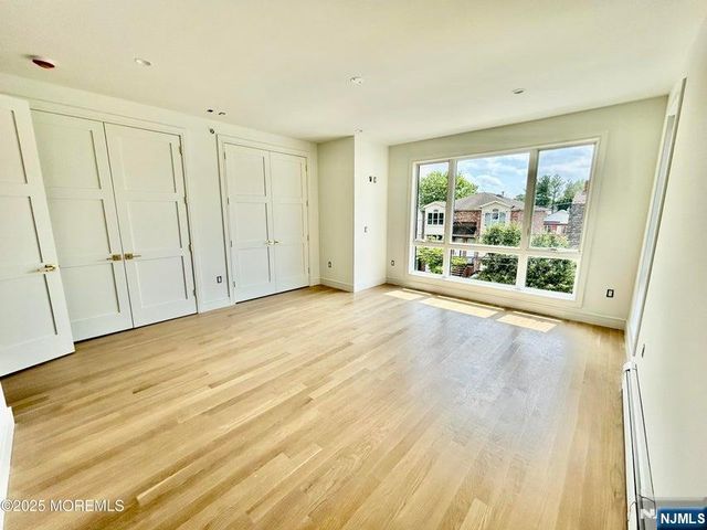 65 Knox Avenue, Cliffside Park, NJ 07010