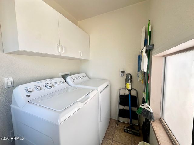 625 S HAWKS EYE Drive, Apache Junction, AZ 85119