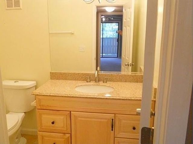 2697 Vinings Central Drive SE 61, Atlanta, GA 30339