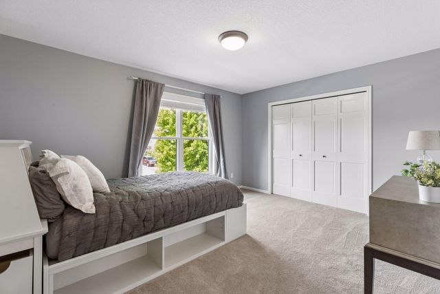 7638 Ridgeview Way, Chanhassen, MN 55317