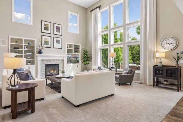 7638 Ridgeview Way, Chanhassen, MN 55317
