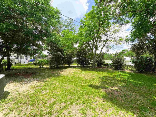 315 Flannan Rd, Pensacola, FL 32507