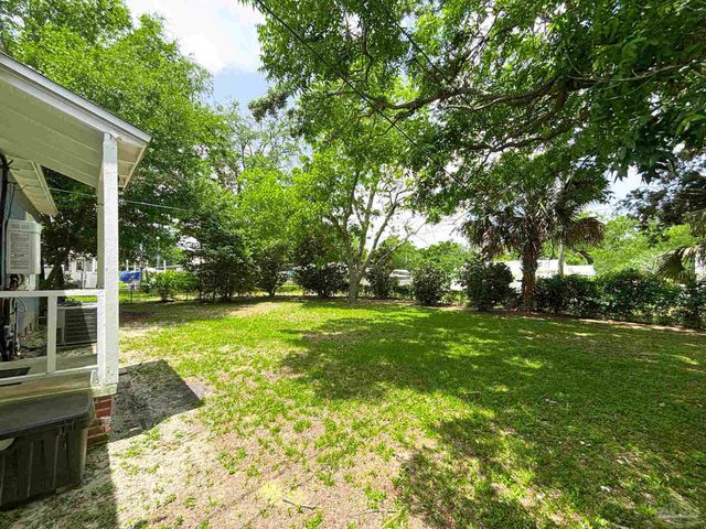 315 Flannan Rd, Pensacola, FL 32507