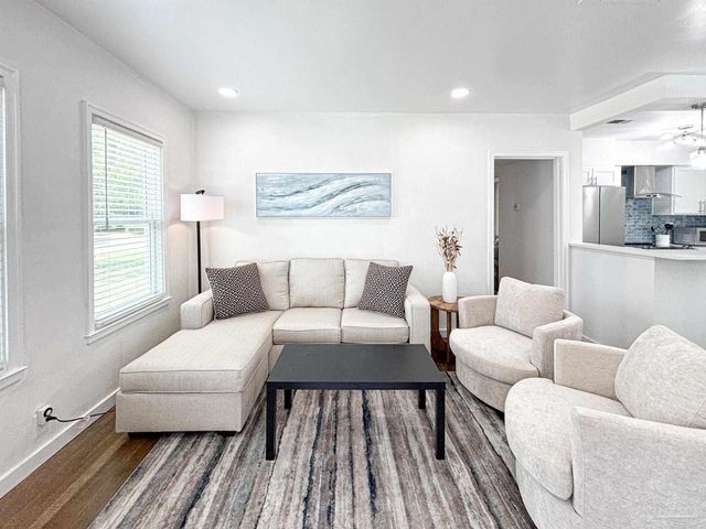 315 Flannan Rd, Pensacola, FL 32507