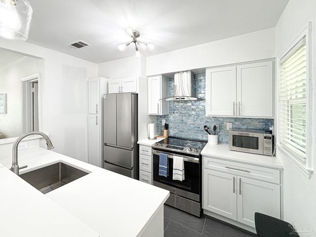 315 Flannan Rd, Pensacola, FL 32507