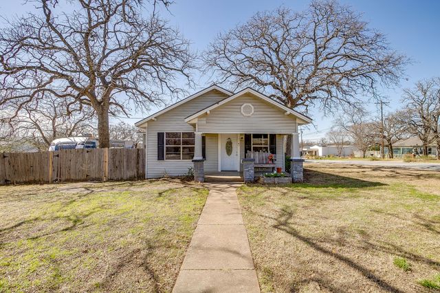 1215 N Elm Street, Weatherford, TX 76086