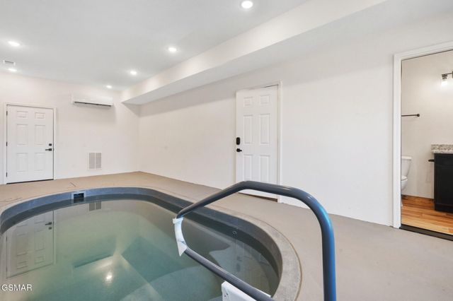 1568 Rainbow Ridge Way, Sevierville, TN 37862