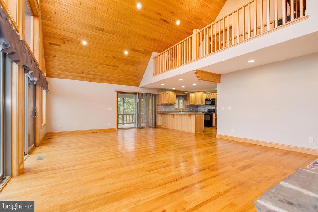 Image 22 of property listing at 1875 PYSELL CROSSCUT RD, Oakland, MD 21550