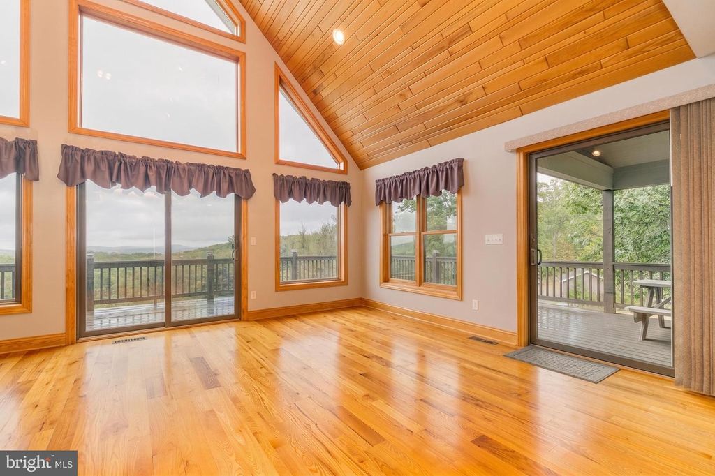 Image 23 of property listing at 1875 PYSELL CROSSCUT RD, Oakland, MD 21550