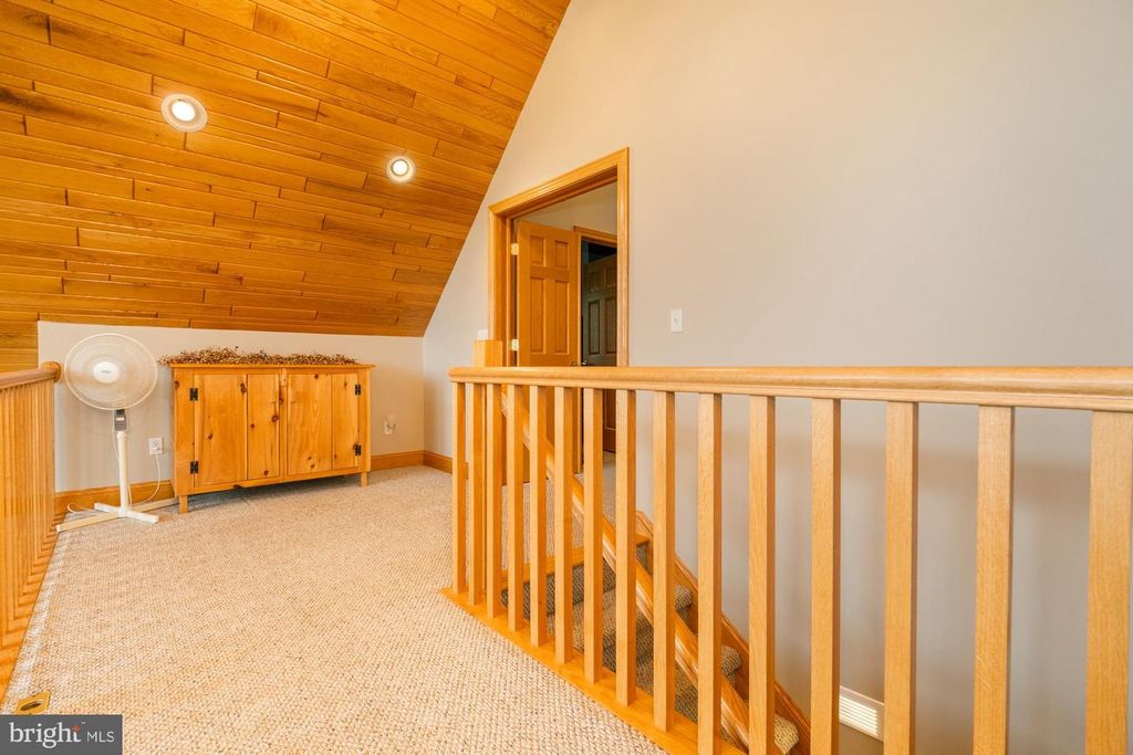 Image 35 of property listing at 1875 PYSELL CROSSCUT RD, Oakland, MD 21550