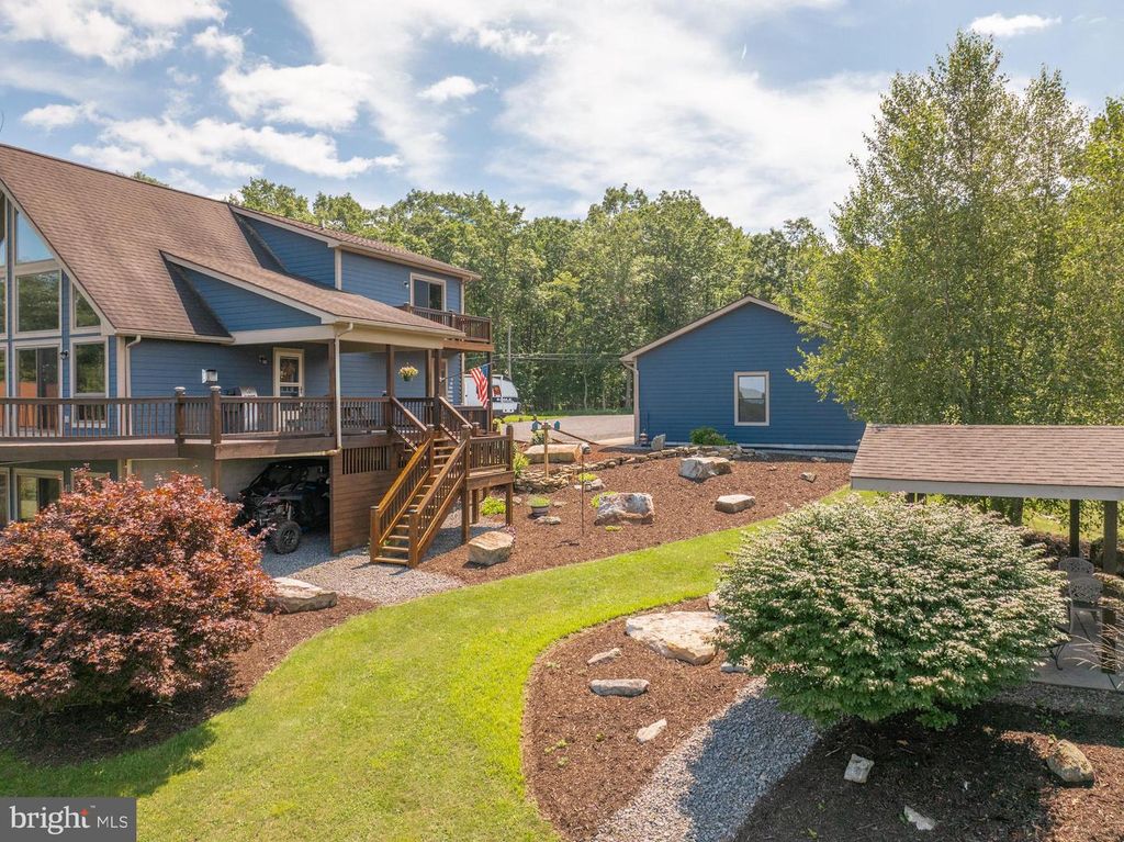 Image 4 of property listing at 1875 PYSELL CROSSCUT RD, Oakland, MD 21550