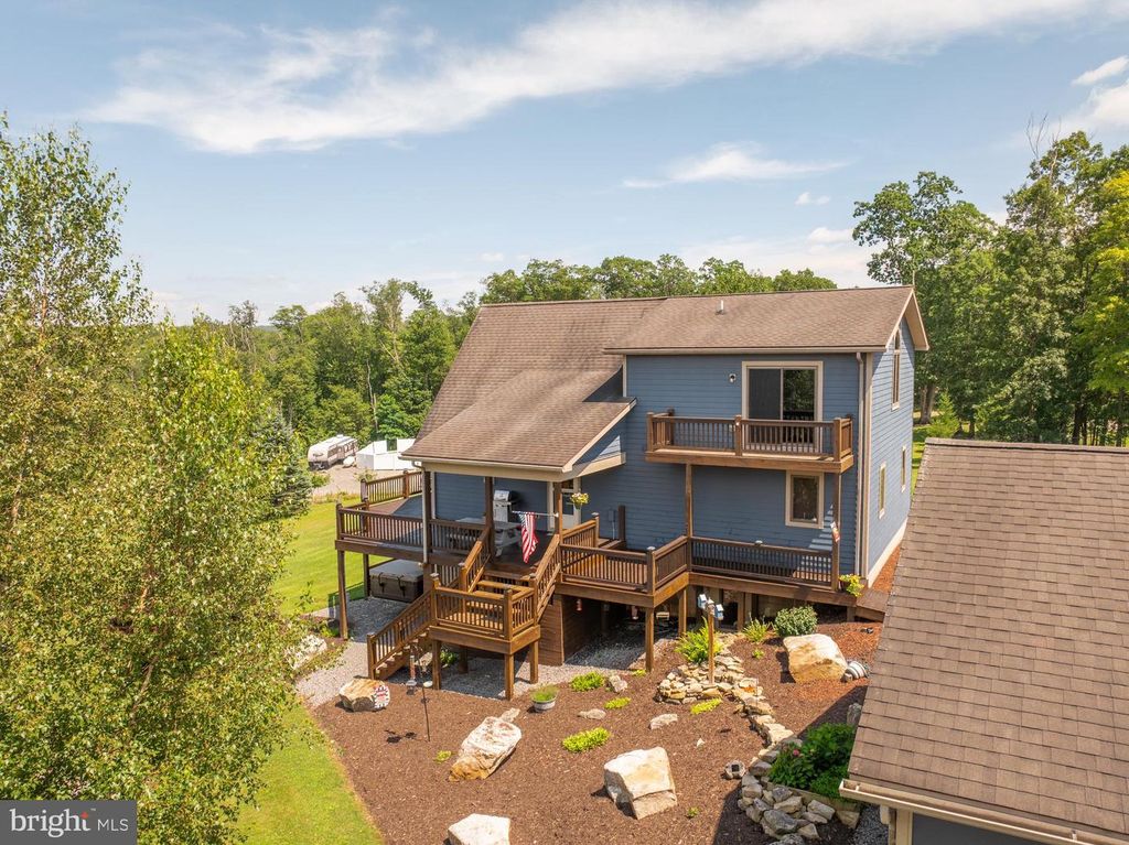 Image 5 of property listing at 1875 PYSELL CROSSCUT RD, Oakland, MD 21550