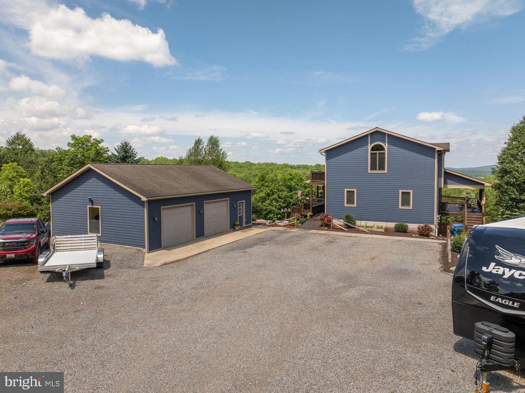 Image 7 of property listing at 1875 PYSELL CROSSCUT RD, Oakland, MD 21550