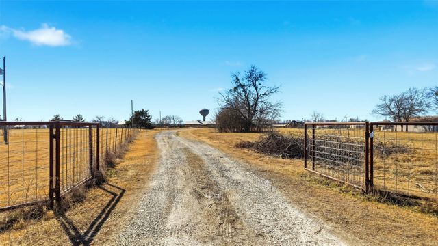 1264 Mcconnell Road, Gunter, TX 75058