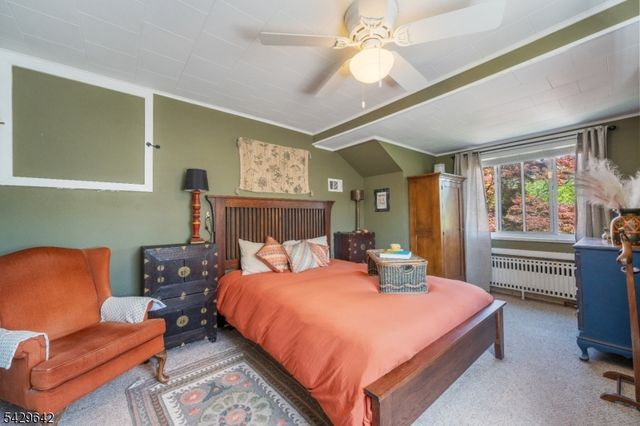 13 Lockwood Dr, Clifton City, NJ 07013