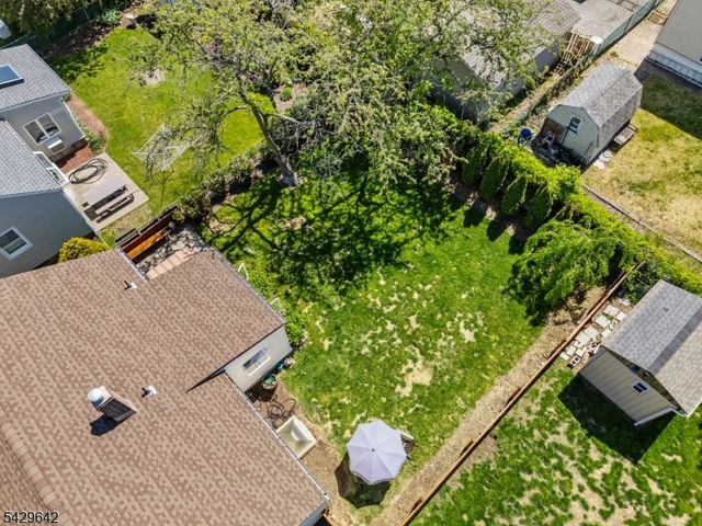 13 Lockwood Dr, Clifton City, NJ 07013