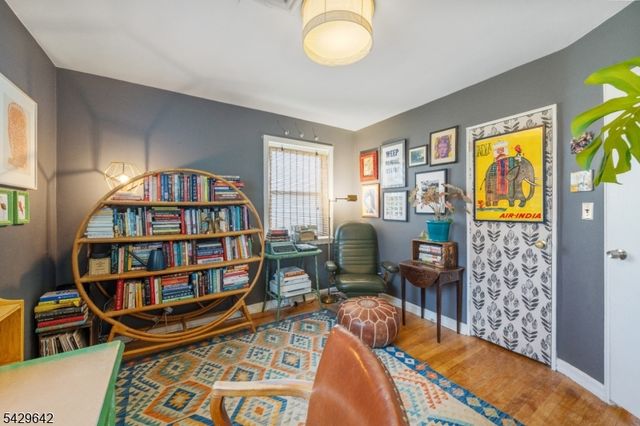 13 Lockwood Dr, Clifton City, NJ 07013