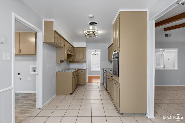 1543 SWEETBRIAR DRIVE, Wichita Falls, TX 76302